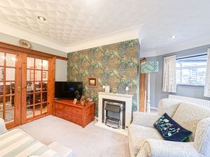 Photo 16- click for photo gallery